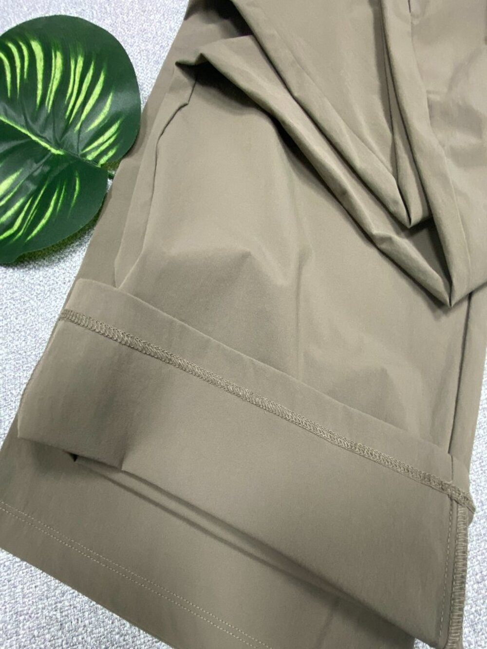 NWT ALO Yoga🌿Suit Up Trousers Olive Wide-Leg Pants 30" Inseam👩‍🌾 - Picture 6 of 8